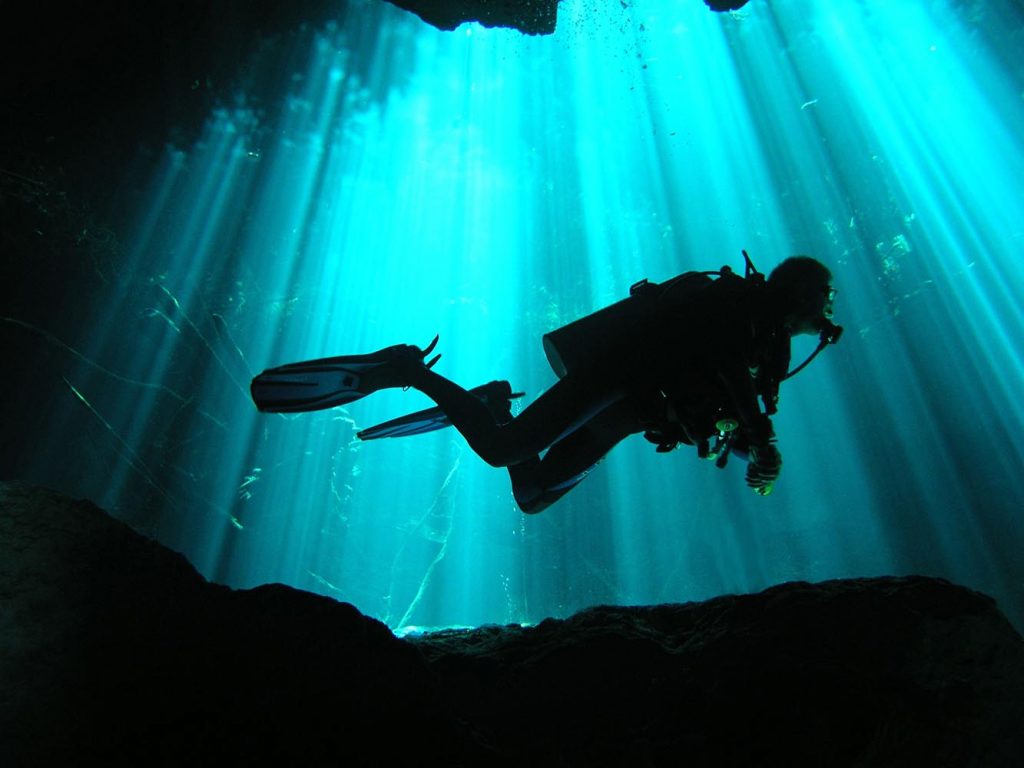 Buceo en rios subterraneos