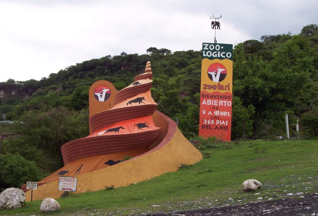 Entrada del Zoológico Zoofari