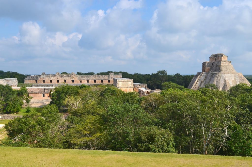 Panorámica de la Zona arqueológica de Uxmal